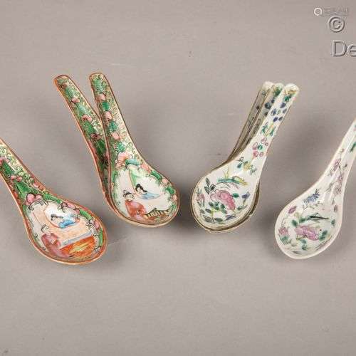 Chine, début XXème siècle Sept cuillères en porcelaine dont ...