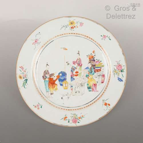 Chine, XVIIIème siècle Petit plat en porcelaine et émaux de ...
