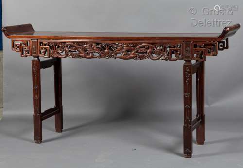 Table d autel de type Qiaotouan, en bois de hongmu, de forme...