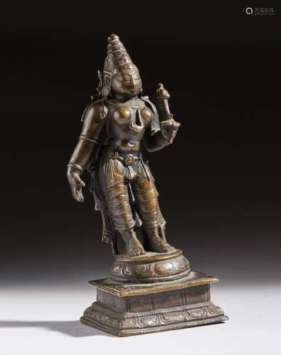 Arte Indiana A bronze standing figure of Lakshmi Southern In...
