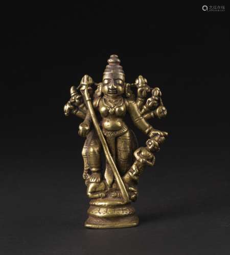 Arte Indiana A bronze figure of Durga Mahishasura-mardini Ce...