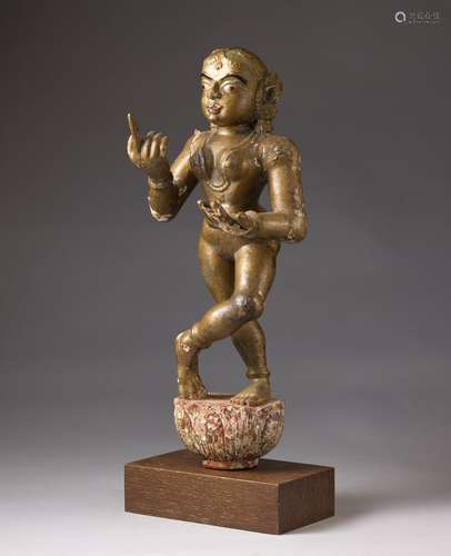 Arte Indiana A wooden lacquered figure of standing Apsara So...