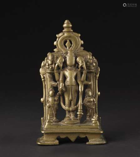 Arte Indiana A bronze altar with Vishnu India, Himachal Prad...