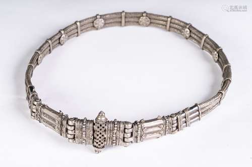 Arte Indiana A braided-wire silver belt Southern India, Andh...