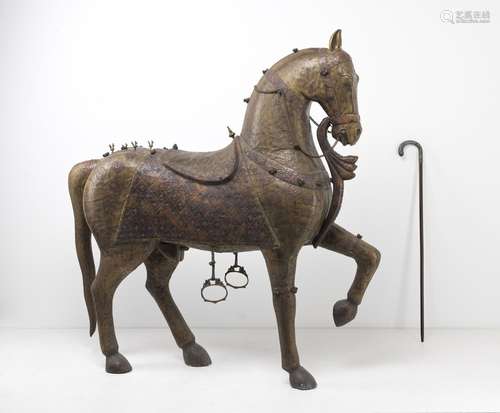 Arte Indiana A highly decorative large wooden horse coated w...