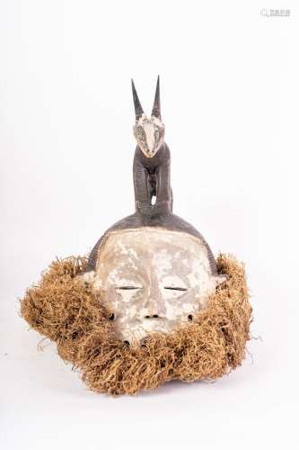 Arte africana An antelope mask, Ibo (?) Nigeria .