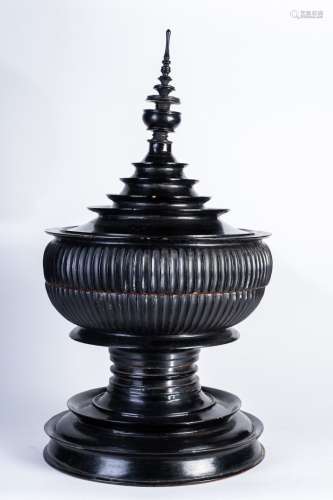 Arte Sud-Est Asiatico A large black lacquer boxBurma, 19th c...