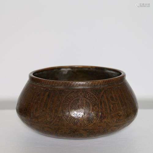 Arte Islamica A brass Fars bowl decorated with thuluth inscr...