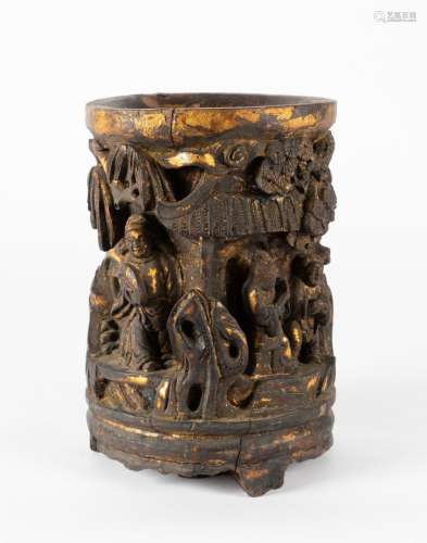Arte Cinese A large wooden lacquered bitong brush pot carved...