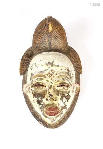 Arte africana A Punu “white mask” okuyGabon .