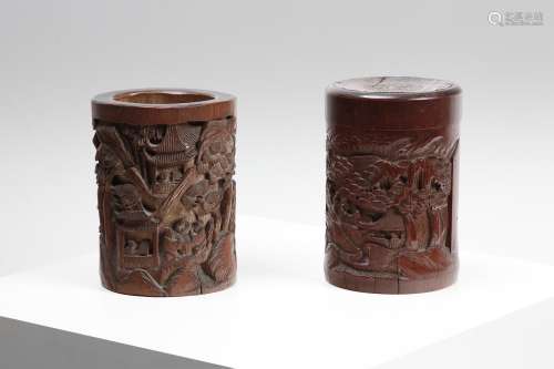 Arte Cinese A wooden carved brush pot and box China, XIX sec...