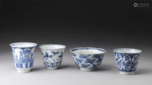 Arte Cinese A group of four blue and white porcelain bowl an...