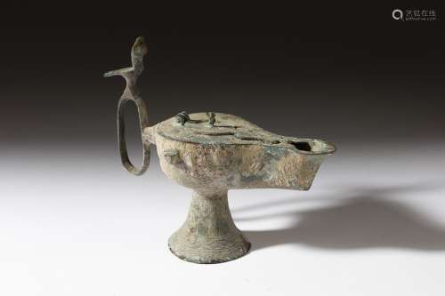 Arte Islamica A bronze oil lamp Iran, 12th century .
