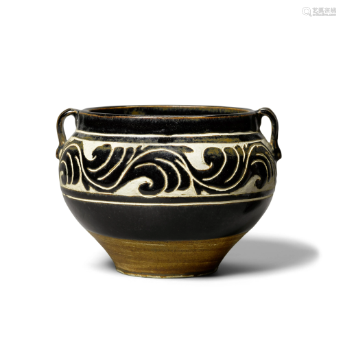 A Cizhou type sgraffiato jar Song/Jin dynasties,