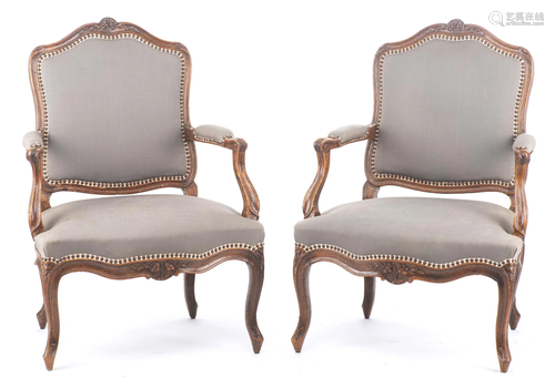 Paire de fauteuils d'époque Louis XV en bois de