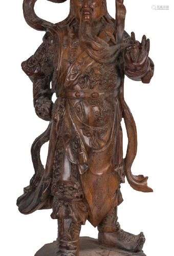 Importante statue en bois, représentant Guandi se tenant la ...