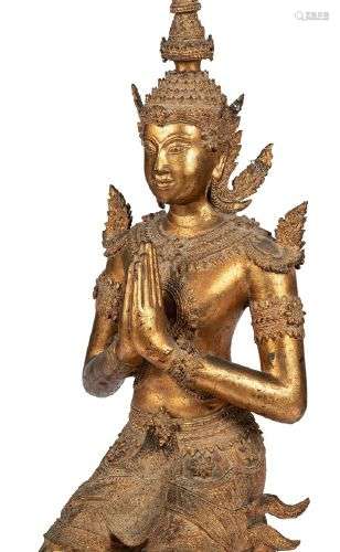 Statue en bronze, représentant un adorant agenouillé, les ma...