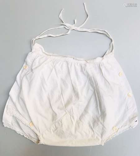 Quatre culottes d'enfant