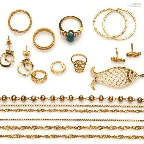 A collection of 20k gold jewellery