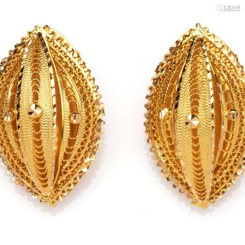 A pair of 20k gold earclips