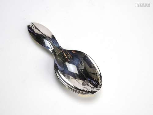 An English silver tea caddy spoon