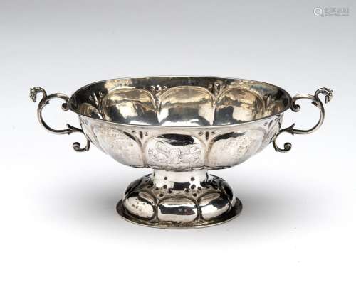 A small Dutch silver brandy bowl, 17th century Groningen
