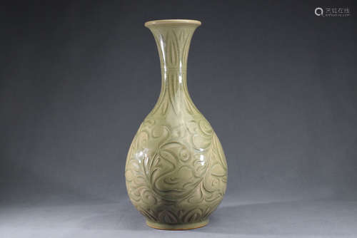 A Yaozhou Kiln Carved Flower Pattern Porcelain Vase