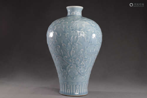 A Blue Glazed Flower Pattern Porcelain Plum Bottle
