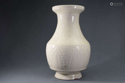 A Ding Kiln White Glazed Porcelain Vase
