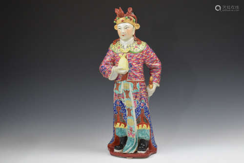 A Famille Rose Porcelain General Figure Statue