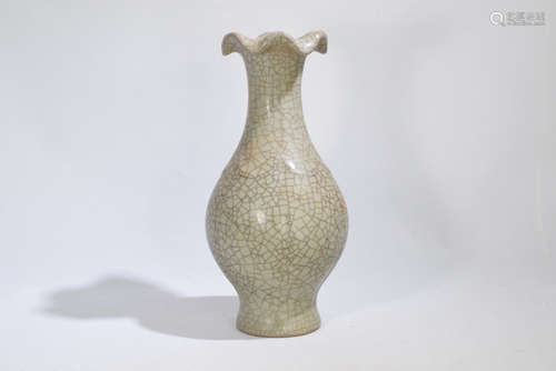 A Ge Ware Porcelain Vase