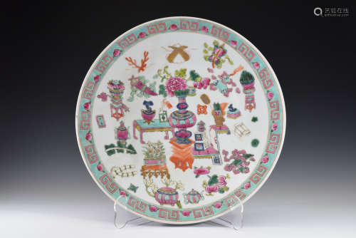 A Wucai Drawing Porcelain Plate