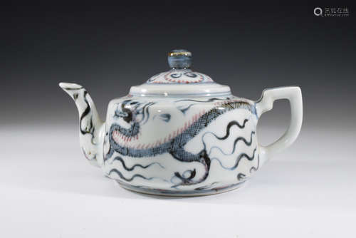 A Blue and White Dragon Pattern Porcelain Pot