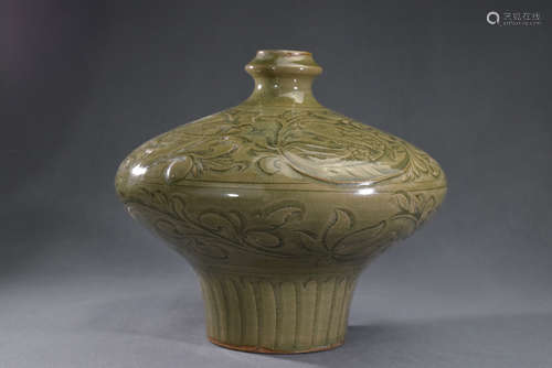 A Yaozhou Kiln Carved Flower And Fish Pattern Porcelain Vase