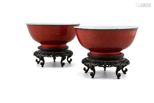A PAIR OF CORAL-GROUND PORCELAIN BOWLS China Offered at auct...
