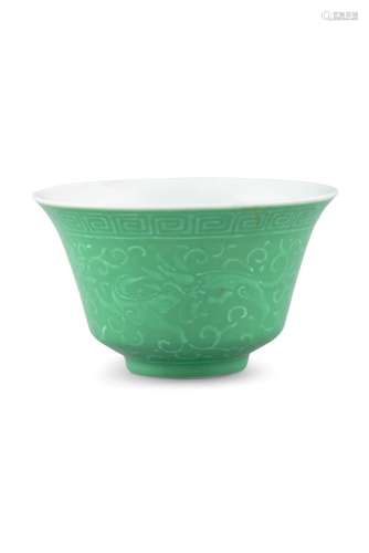 A LIME GREEN GLAZED PORCELAIN CUP China Adorned with flying ...