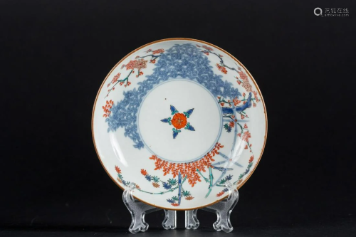 ARTE GIAPPONESE A Kakiemon porcelain dish painted with