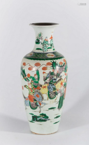 Arte Cinese A porcelain famille verte baluster vase