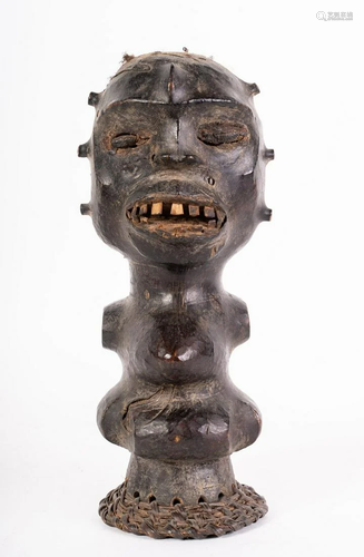 Arte africana Leather headdress, EkoiNigeria.