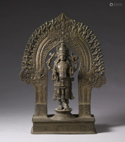 Arte Indiana A bronze Vishnu altar India, Kerala, 12th