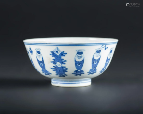 Arte Cinese A blue and white porcelain bowl painted