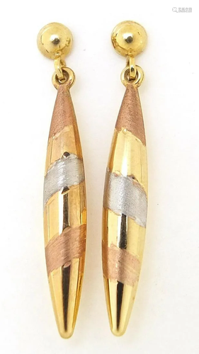 Pair of 9ct gold three tone drop earrings, 3.5cm high,