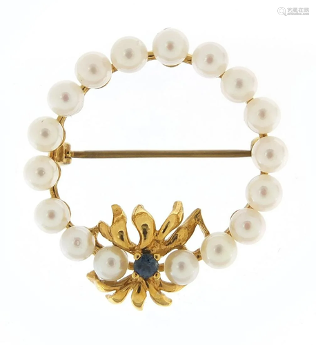 9ct gold pearl and sapphire brooch, 3cm in diameter,