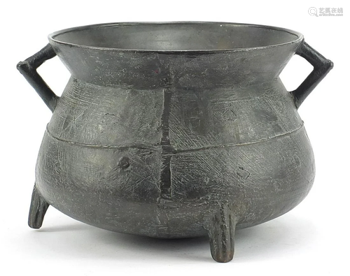 17th century patinated bronze cauldron, 23cm high x