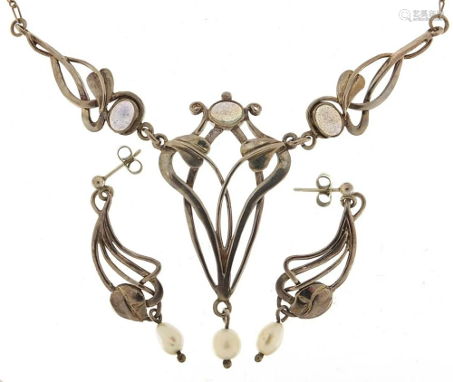 Art Nouveau silver and opalescent necklace with