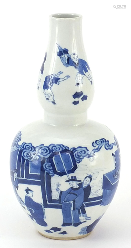 Chinese blue and white porcelain double gourd vase hand