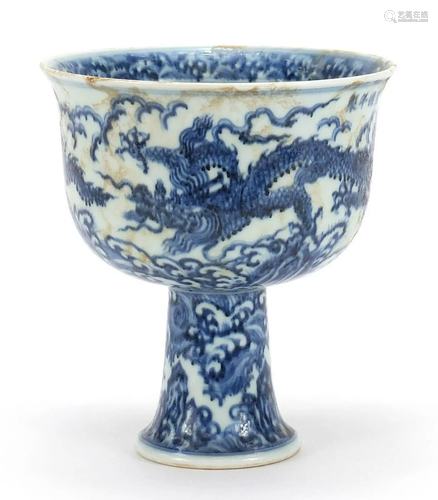 Chinese blue and white porcelain stem bowl hand painted