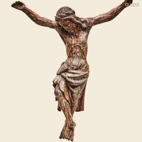 Christ en chêne sculpté avec restes de polychromie…