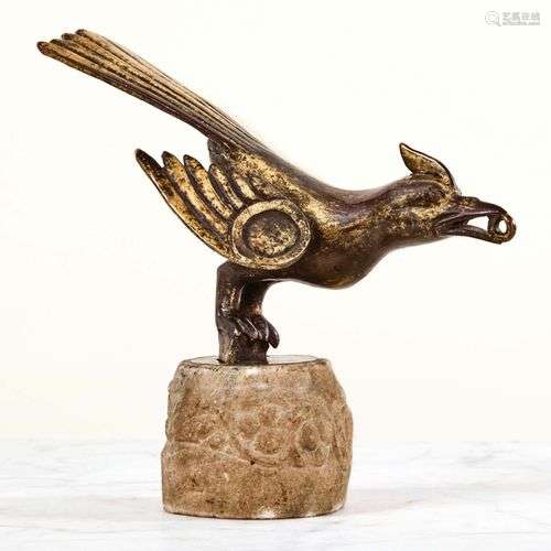 Oiseau de saint Osvald, reliquaire (?), en bronze …