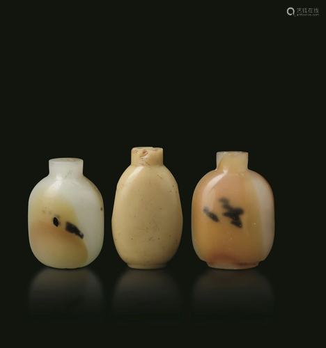 Three agate snuff bottles, China, Qing Dynasty